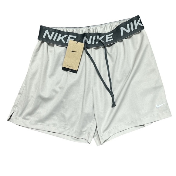Nike - NWT - Women’s Gray Athletic Shorts - Picture 1 of 3